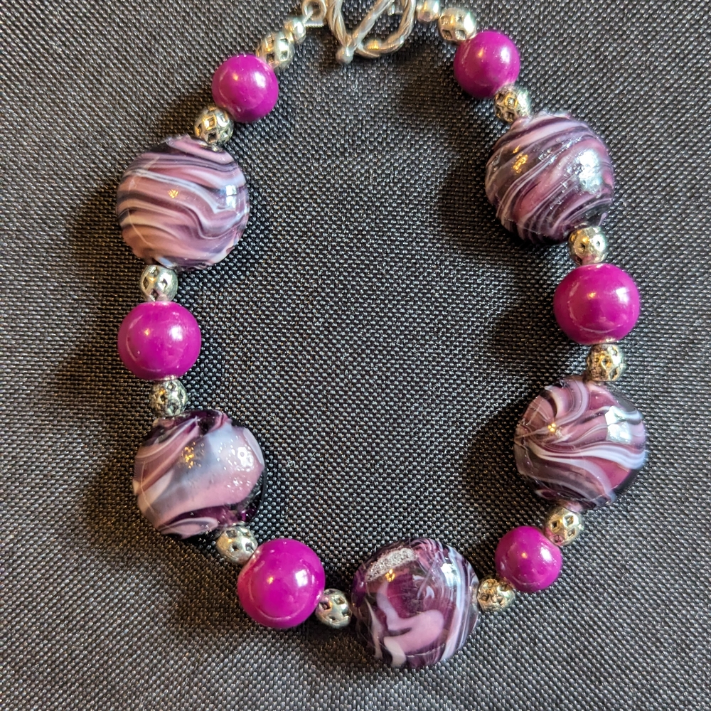 Elegant Purple and Silver Beaded Bracelet